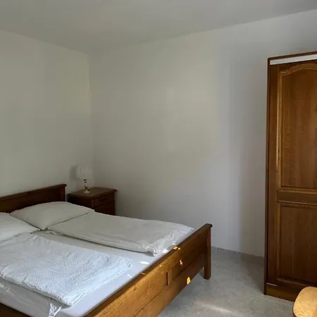 Ruzica 100 Meters From The - Ta Leut Agency