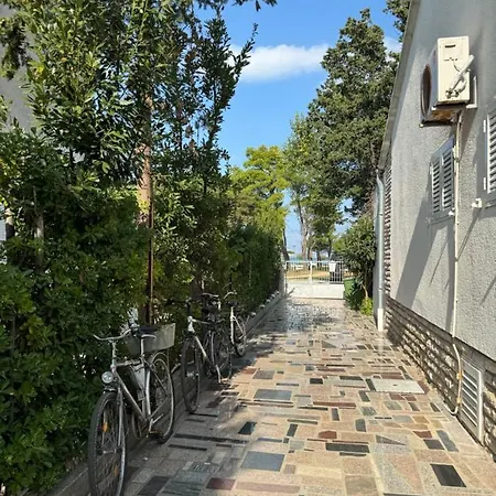 Ruzica Near The Beach, Sabunike Apartment
