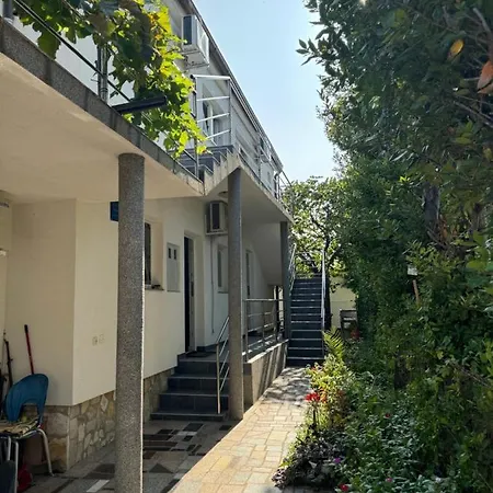 Apartment Ruzica Near The Beach, Sabunike *