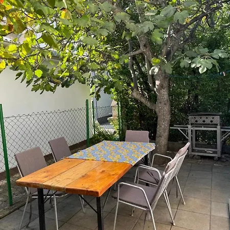 Ruzica Near The Beach, Sabunike Apartment *