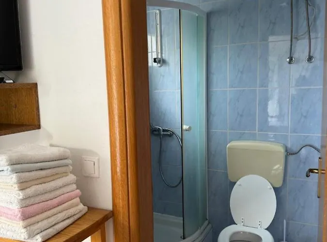 Ruzica 100 Meters From The - Ta Leut Agency *
